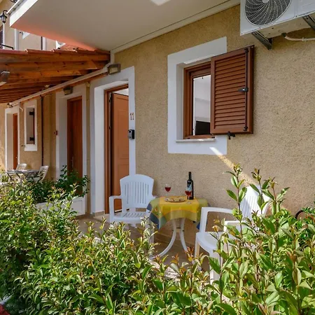 アパートホテル Buena Vista ロウダータ