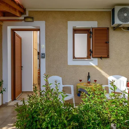 Apart-hotel Buena Vista Lourdata (Kefalonia)